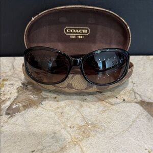 Coach Brown Tortoiseshell Sunglasses with Coach C Brown Case